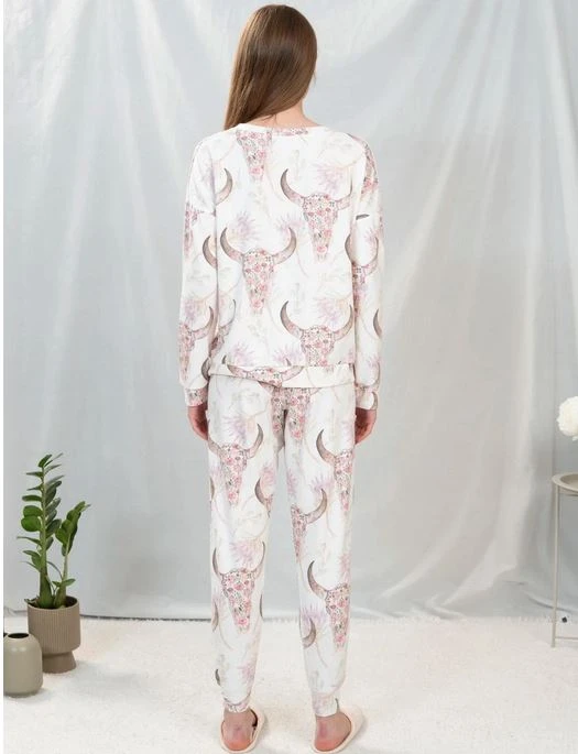 Aspen Dream Cozy Printed Long Sleeve Top And Pants Pajama Set - Image 2