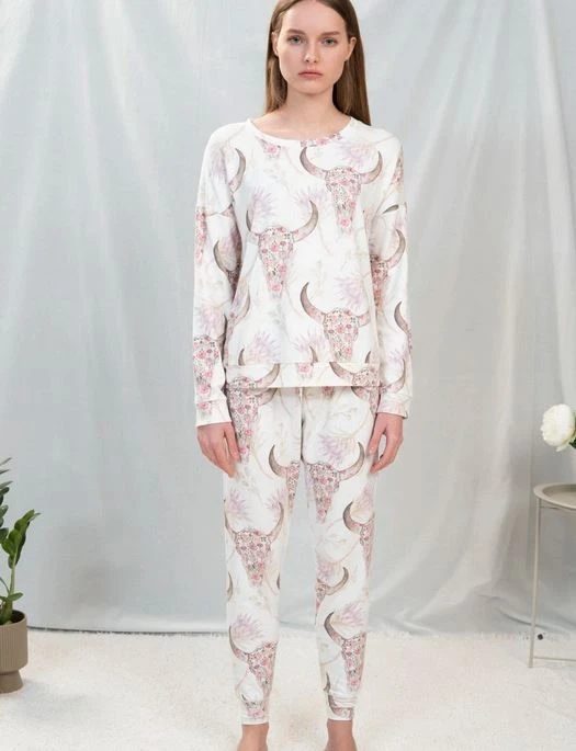 Aspen Dream Cozy Printed Long Sleeve Top And Pants Pajama Set