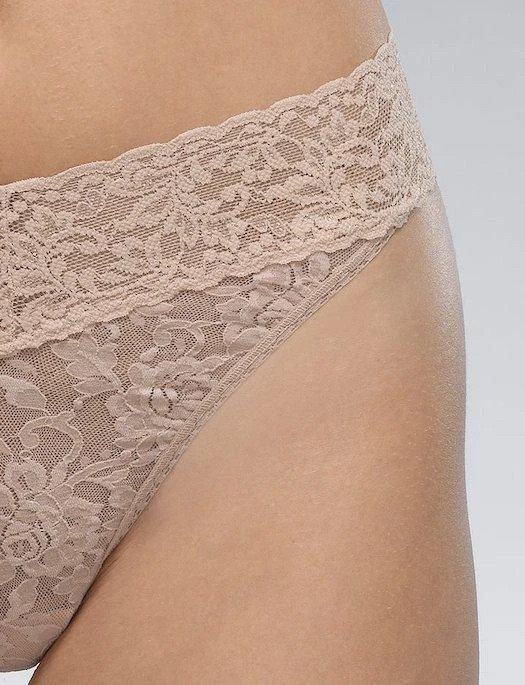 Hanky Panky Signature Lace Low Rise Thong - Image 12