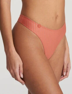 Marie Jo L'Aventure Tom Thong